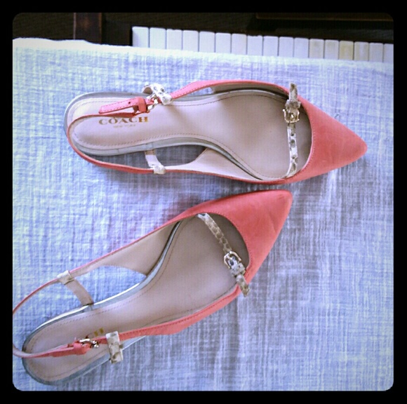 Coach Shoes - Coach New York Salmon Pink and Taupe Print Flats